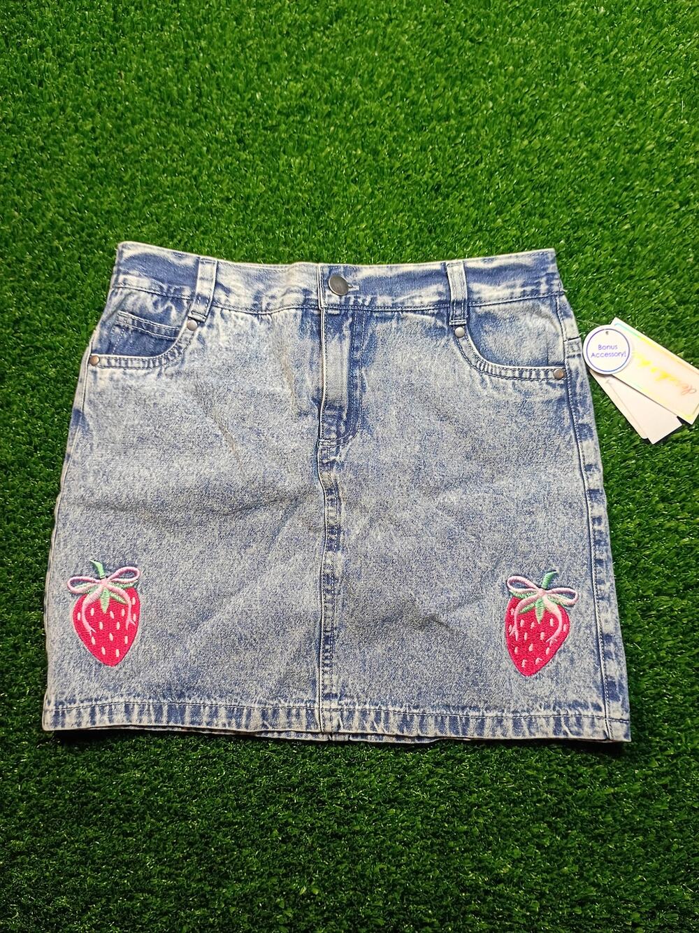 Derek Heart Girls' Acid-Wash Strawberry Denim Skirt sz 12